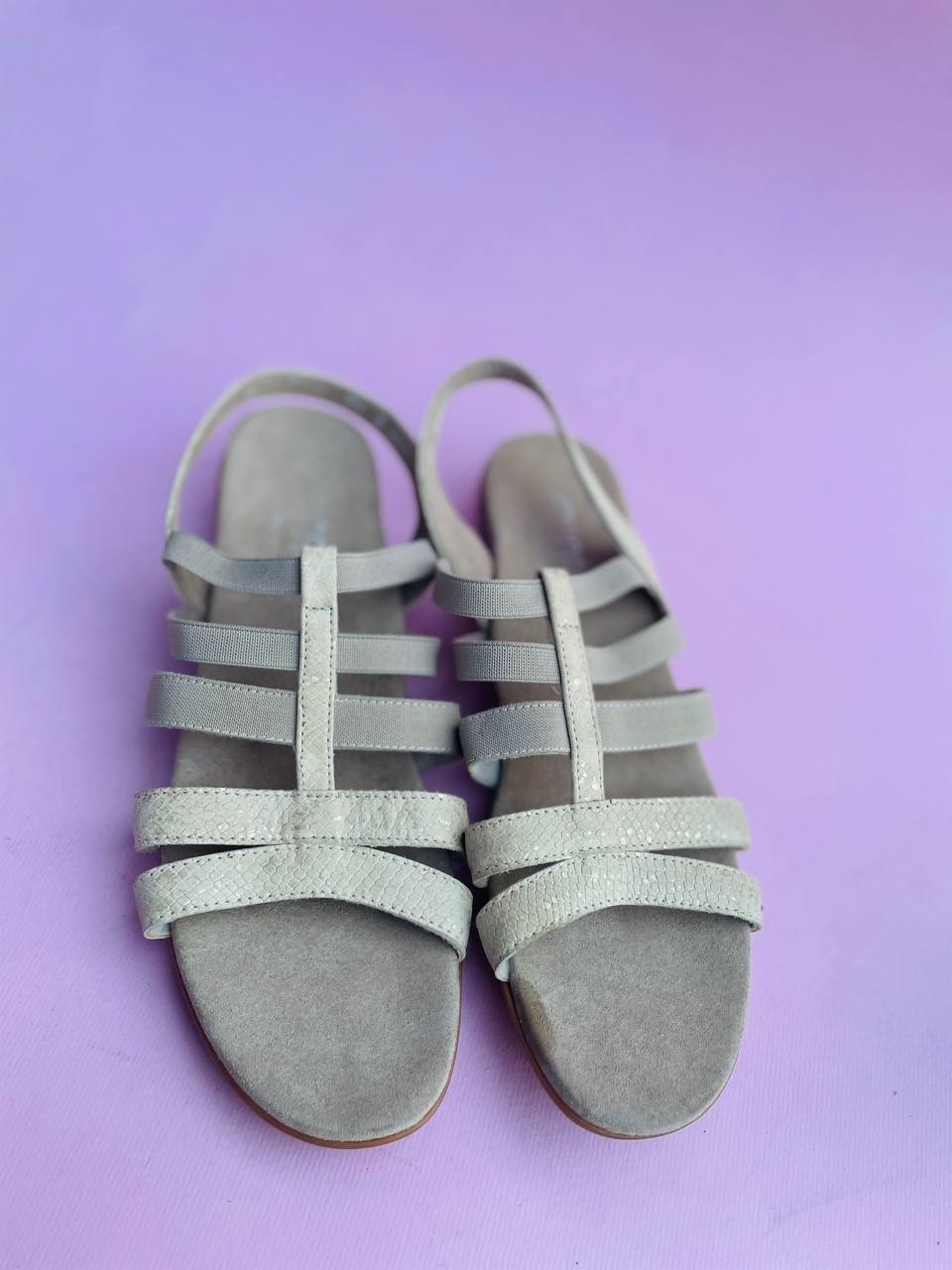 Munro sandal size 8.5