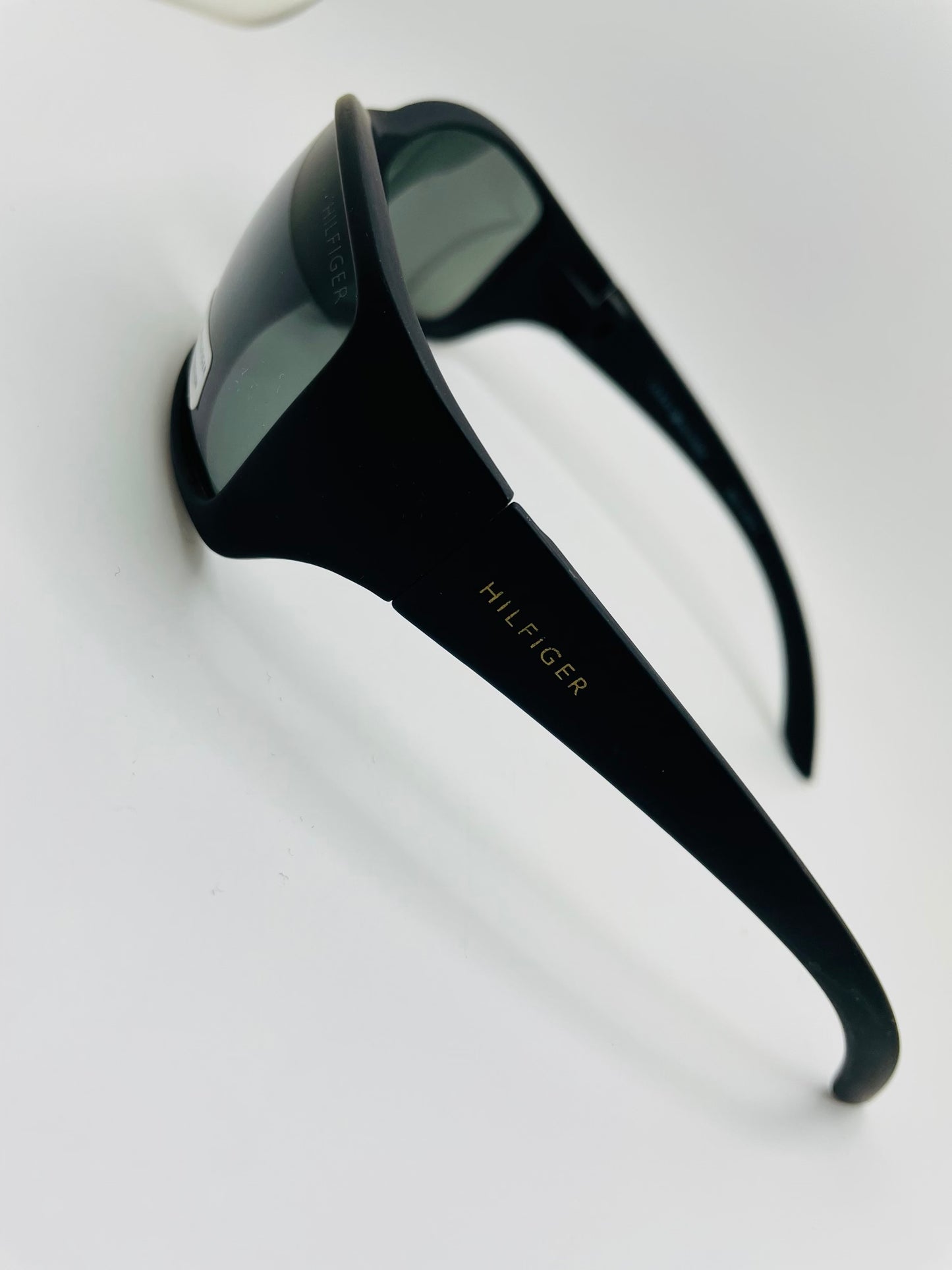 Tommy Hilfiger sunglass