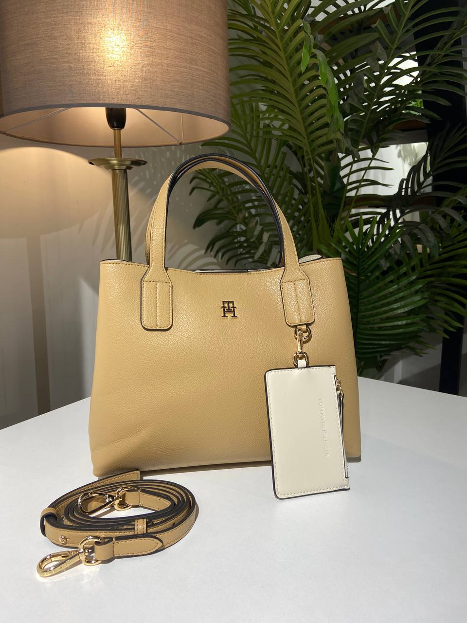Tommy Hilfiger bag