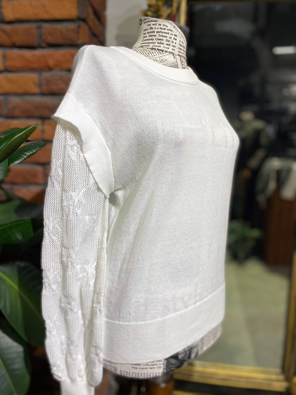 Dkny sweater size small