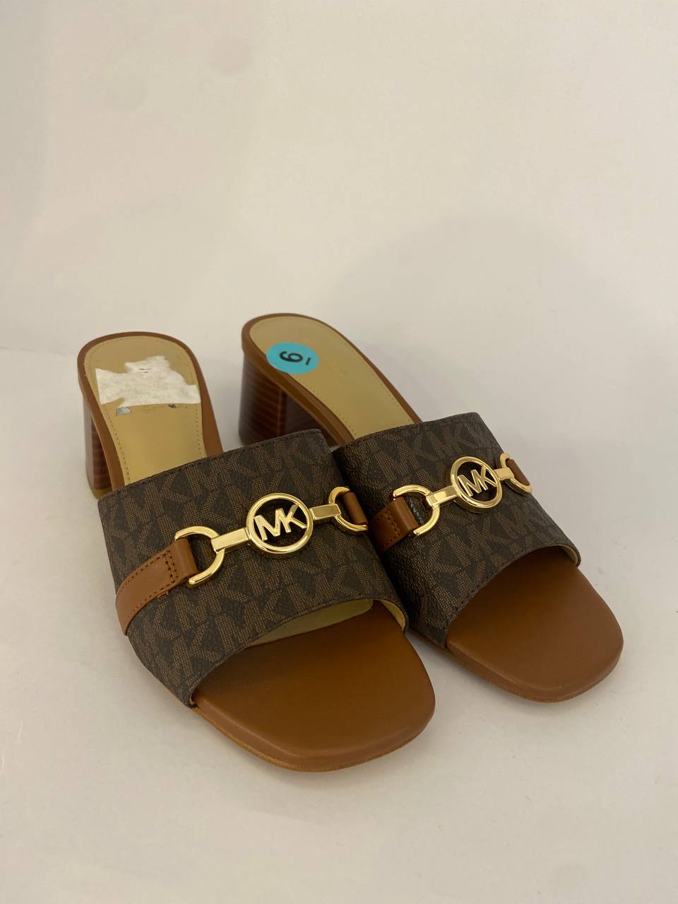 Michael kors sandal