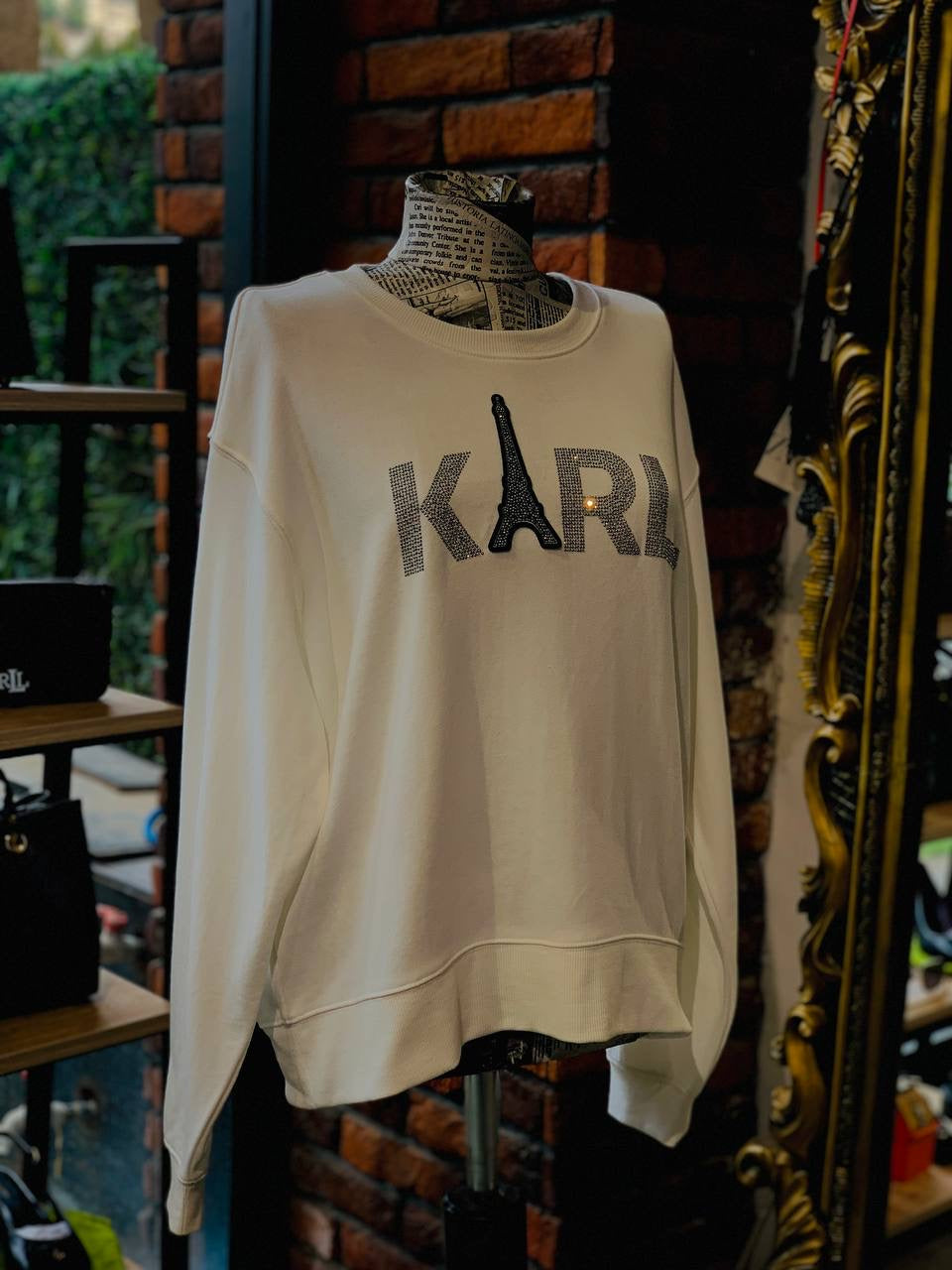 Karl lagerfeld sweater size medium