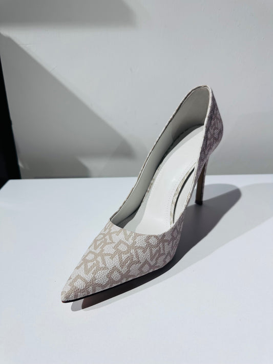 Dkny shoes size 40
