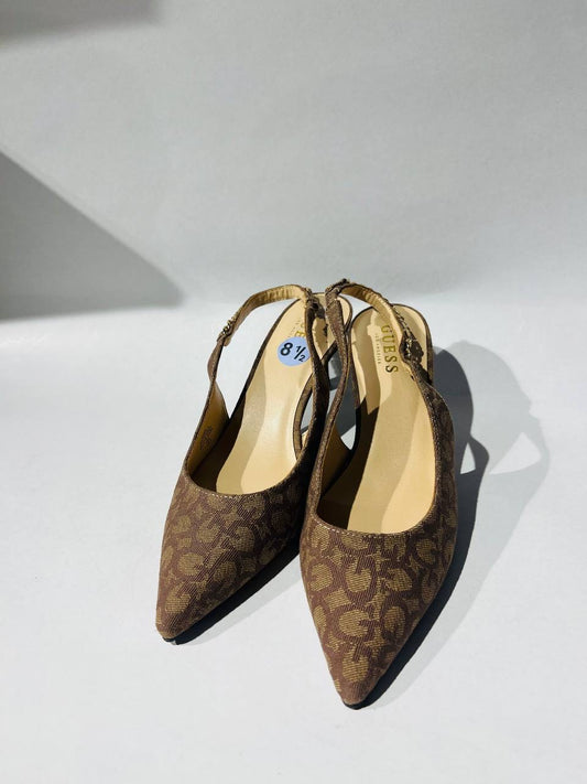guess shoes size 39