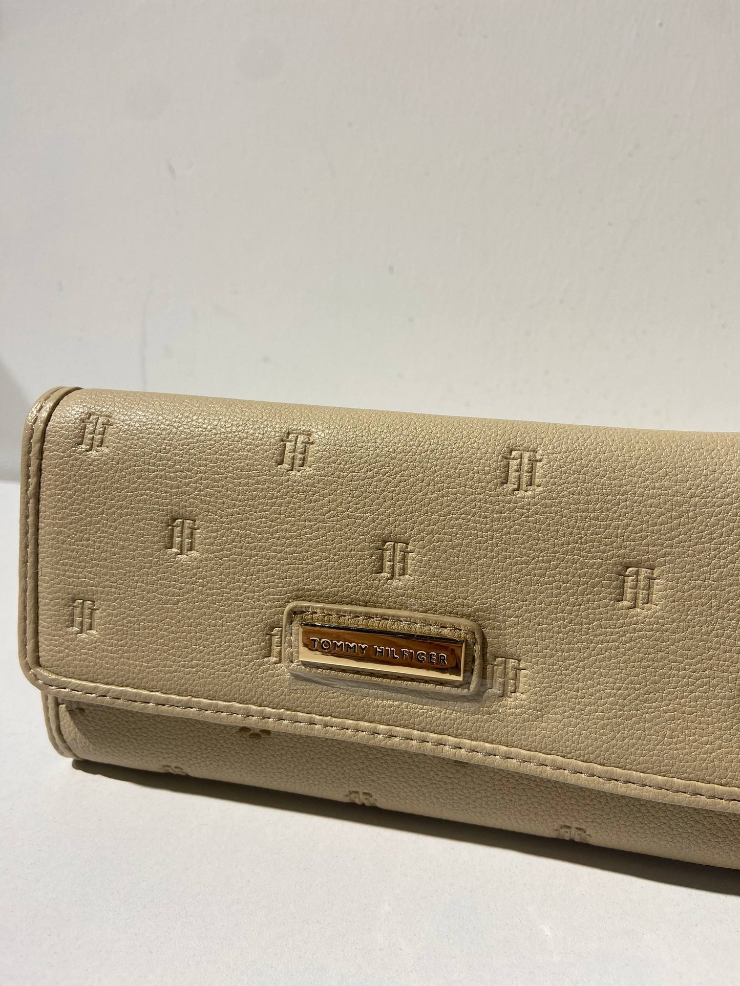 Tommy Hilfiger wallet