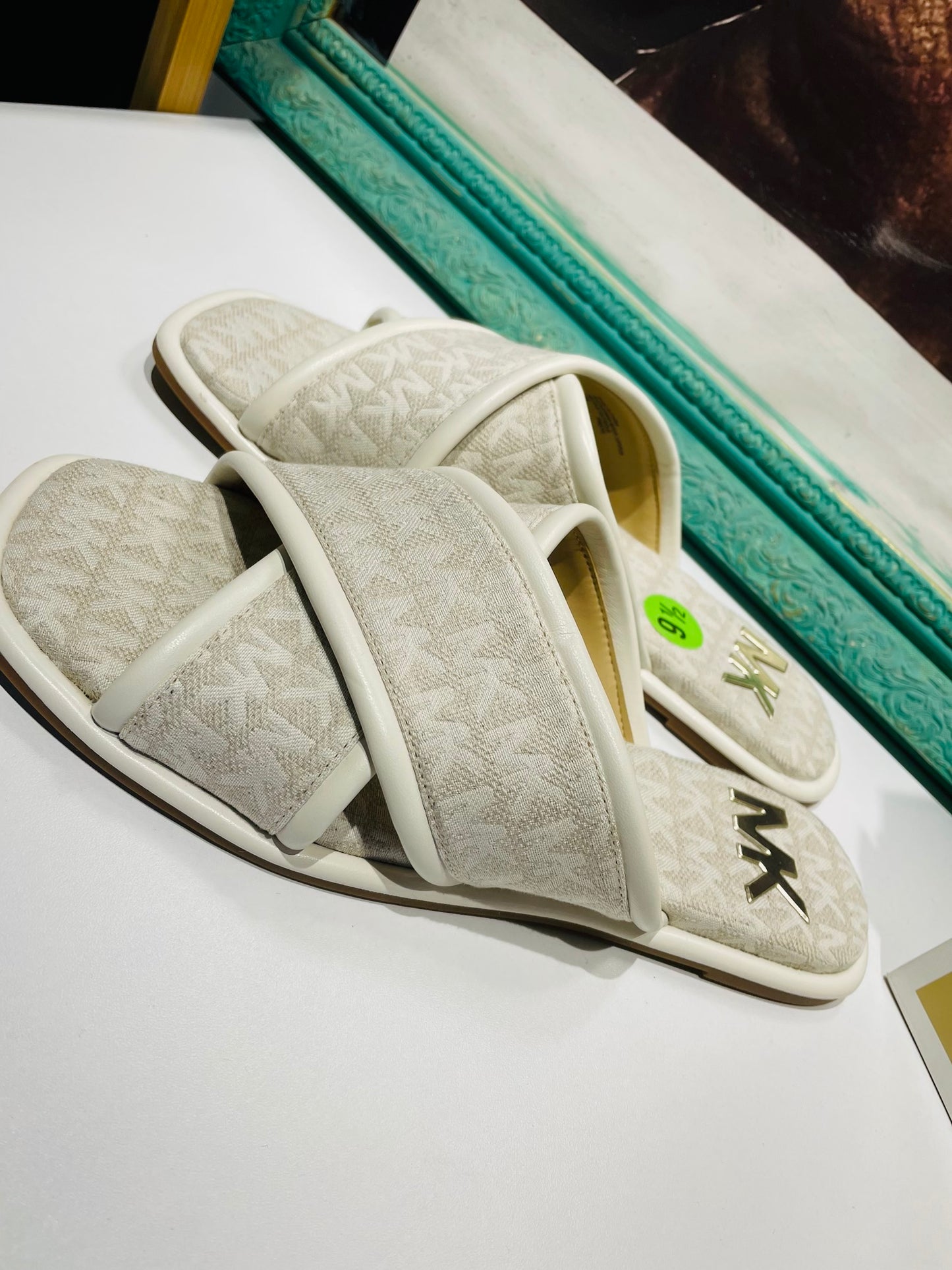 Michael kors sandal