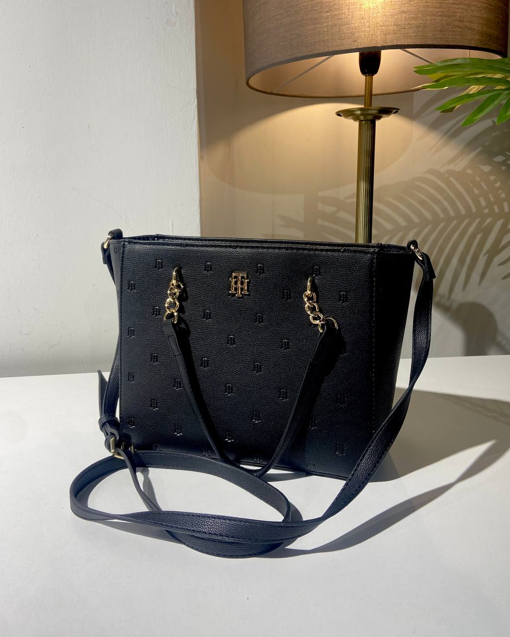 Tommy Hilfiger bag