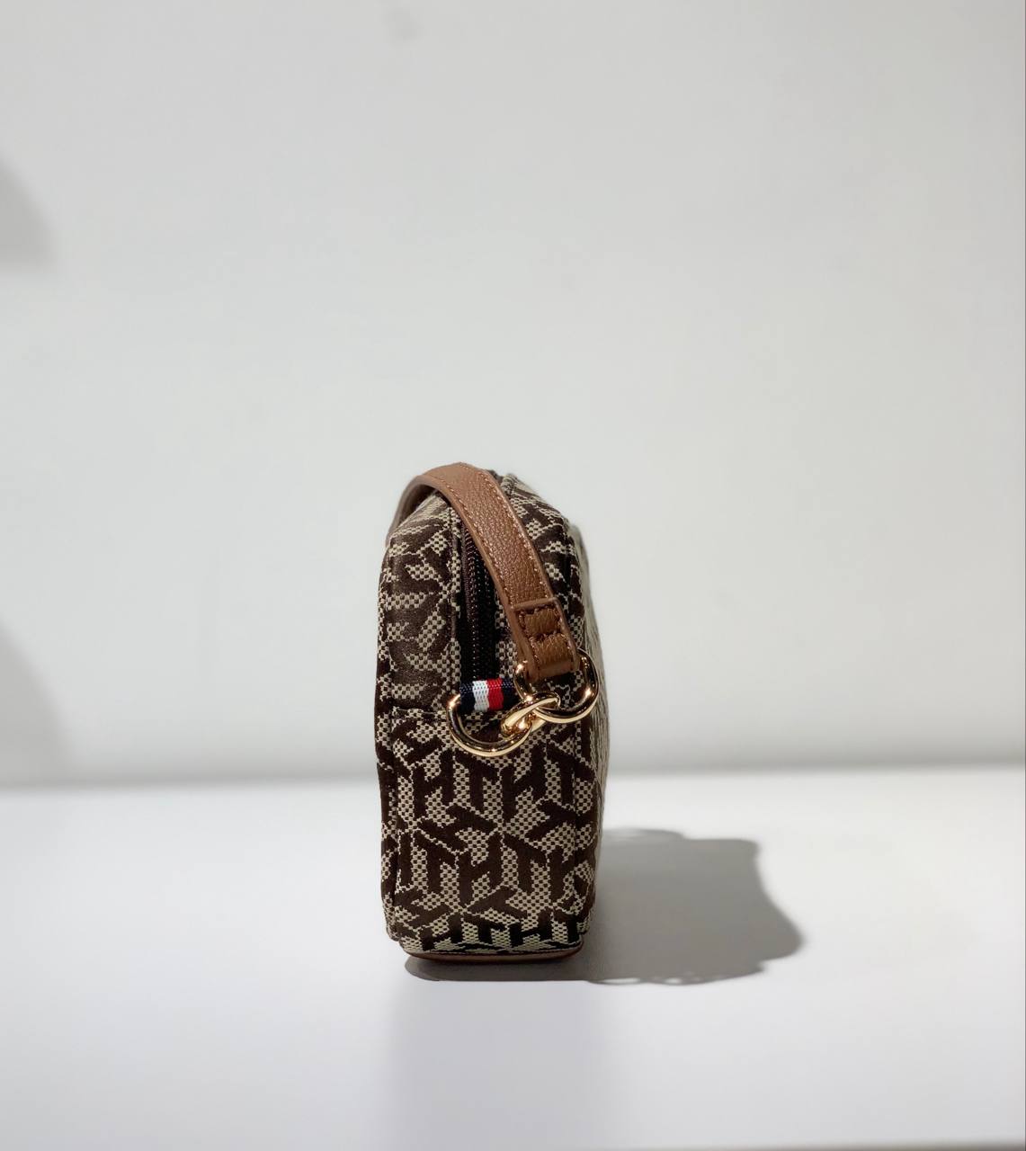 Tommy Hilfiger bag