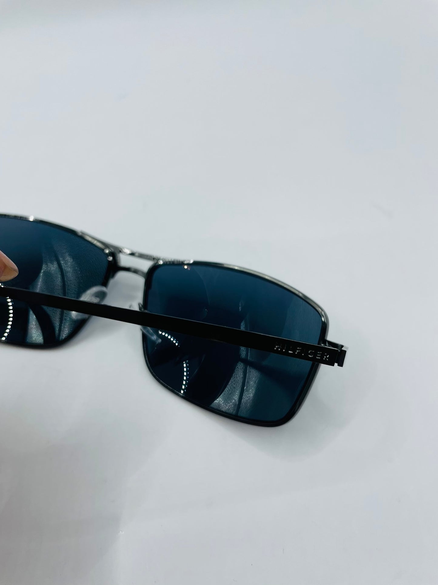 Tommy Hilfiger sunglass