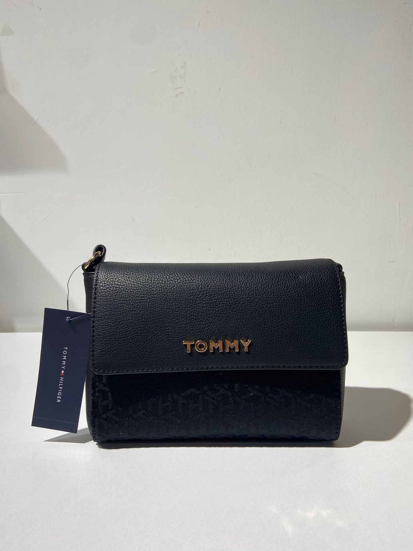 Tommy Hilfiger bag
