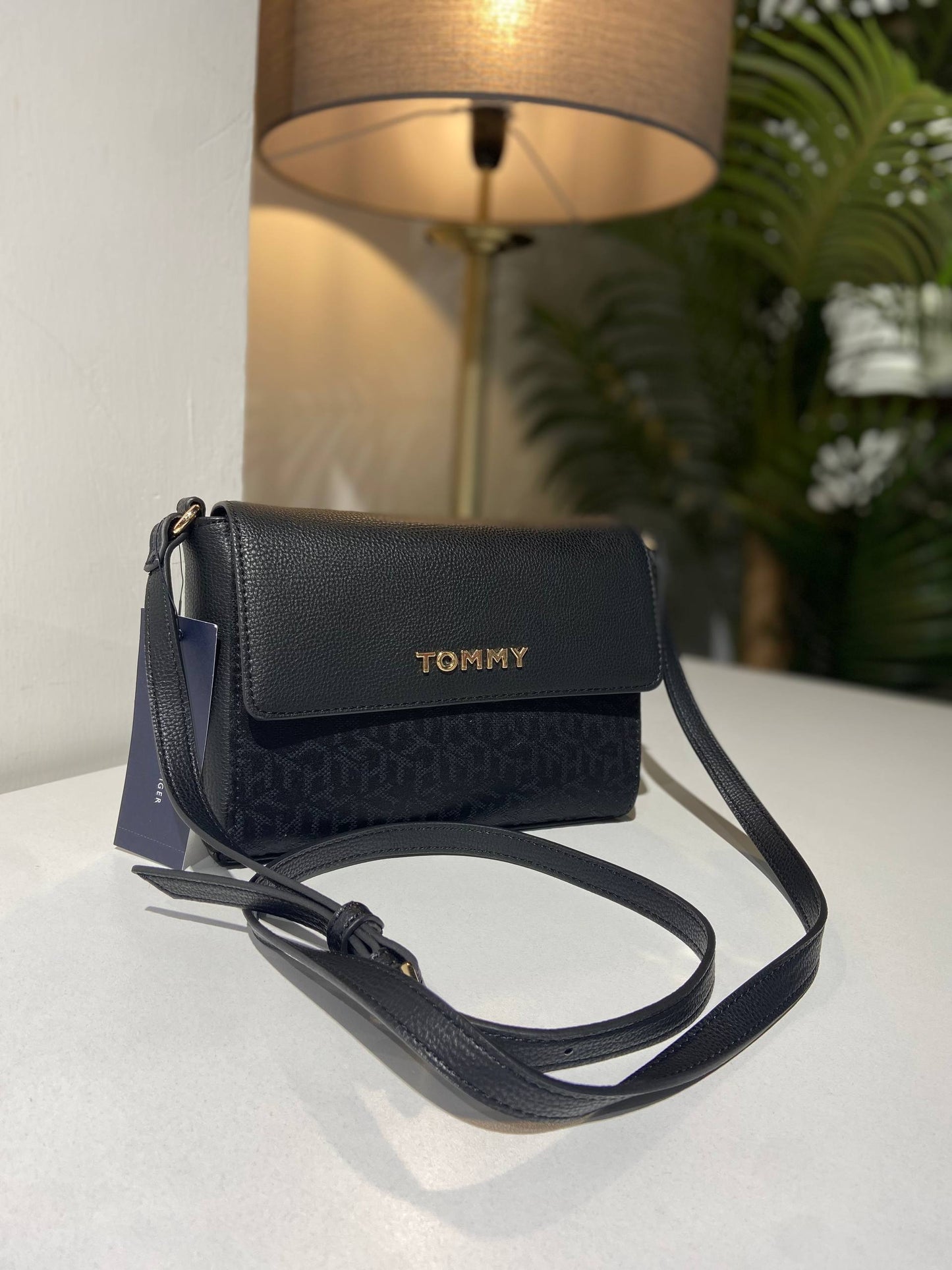 Tommy Hilfiger bag