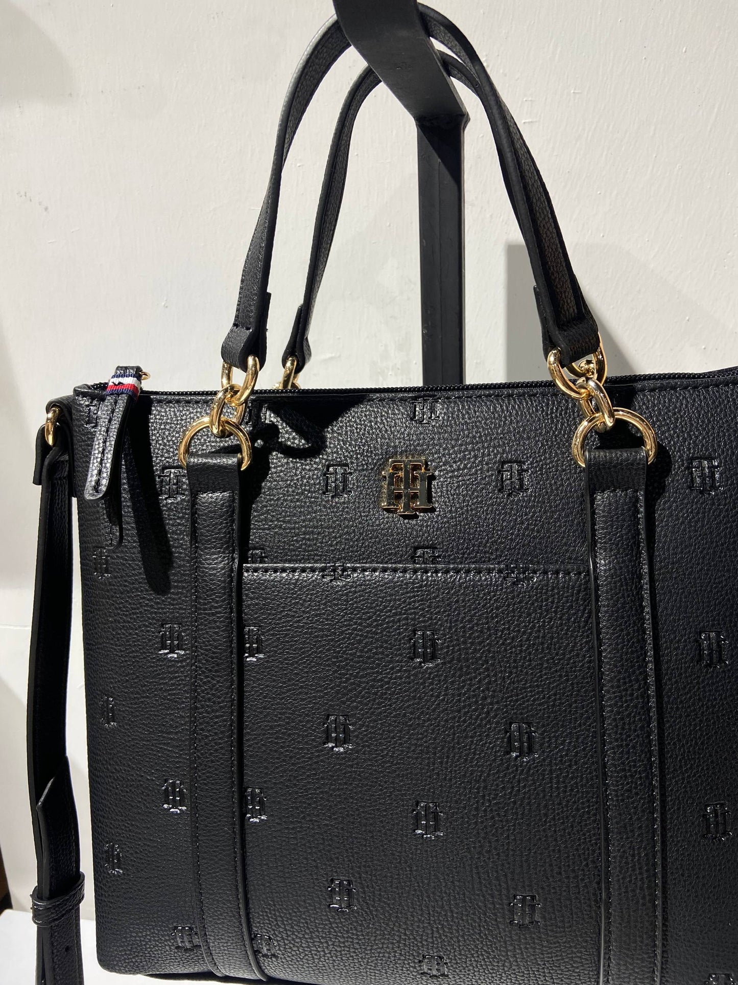 Tommy Hilfiger bag