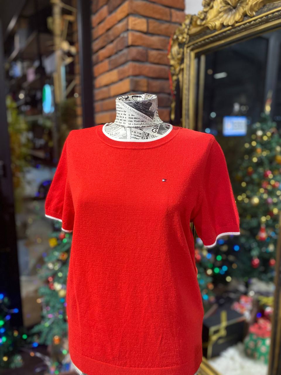 Tommy Hilfiger sweater size medium