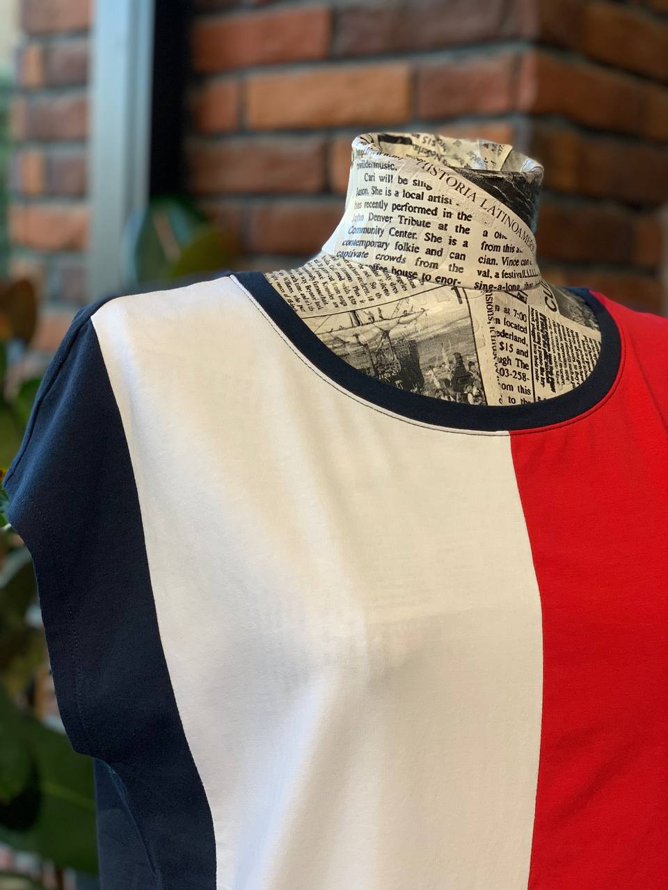 Tommy Hilfiger shirt size small