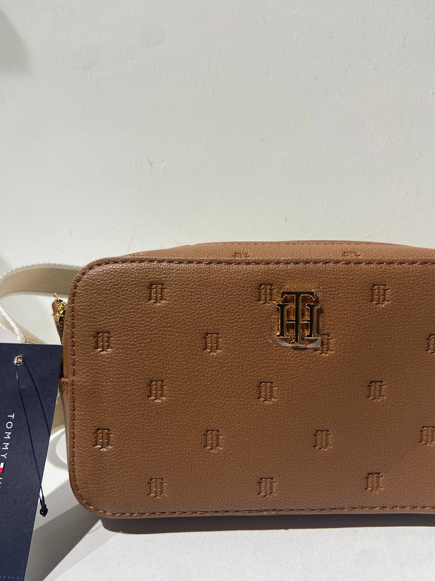 Tommy Hilfiger bag