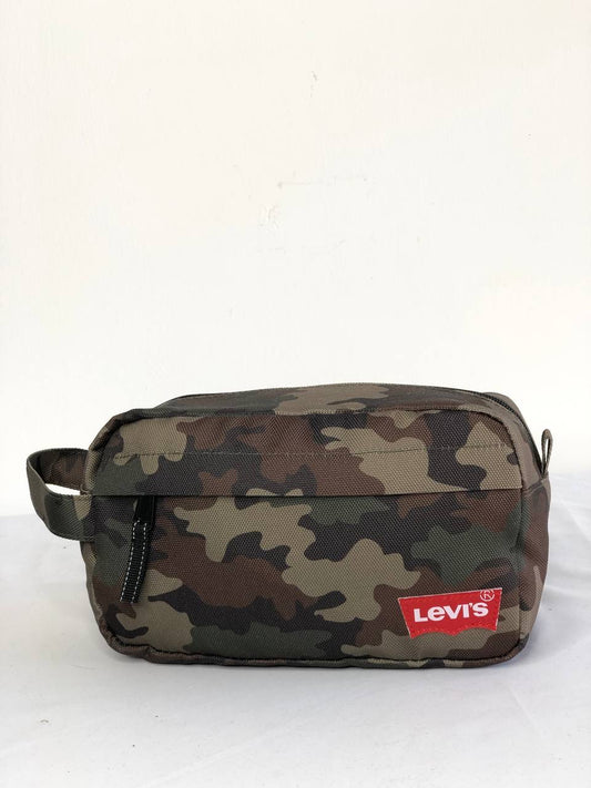 Levi’s hang bag