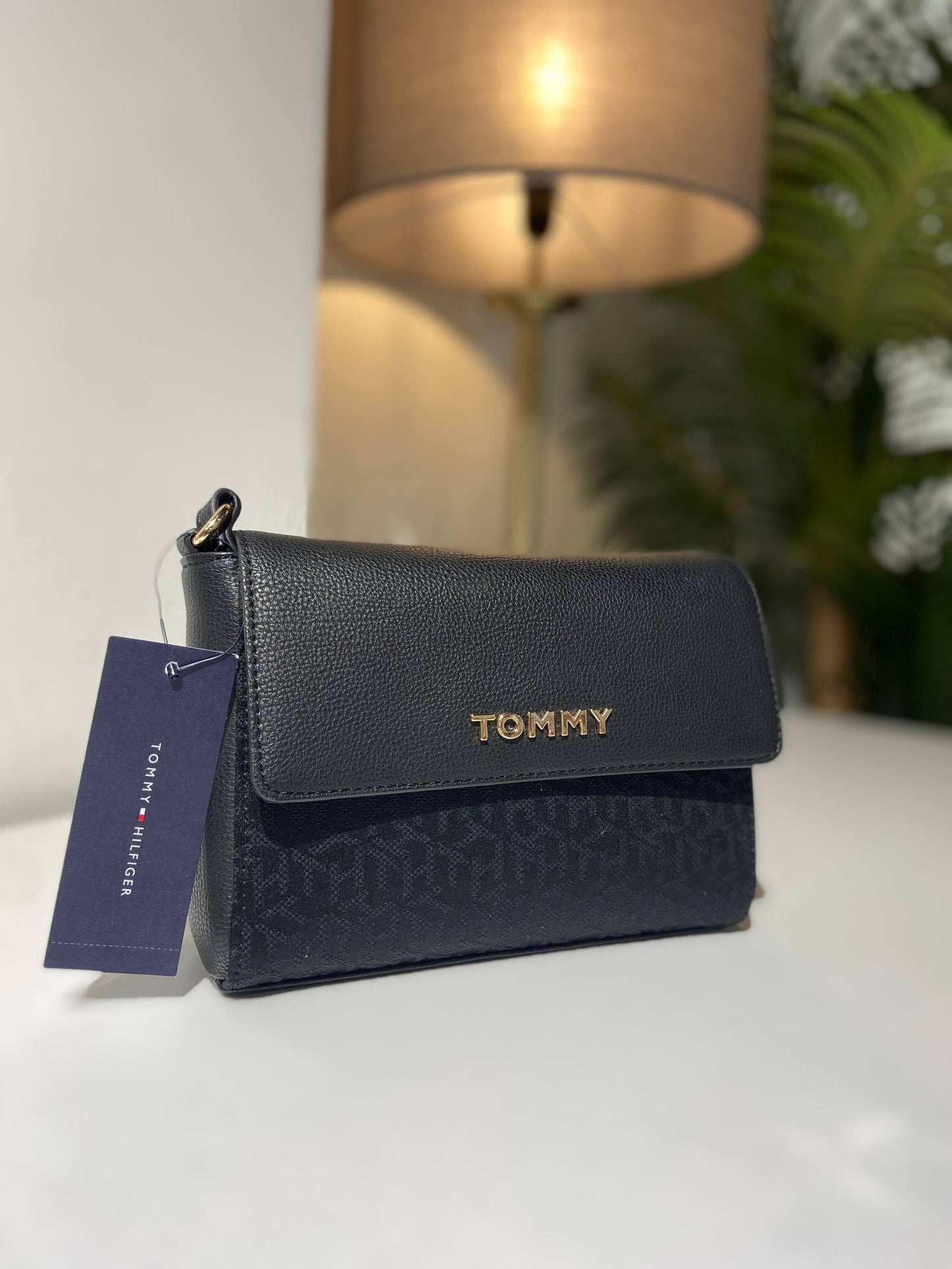 Tommy Hilfiger bag