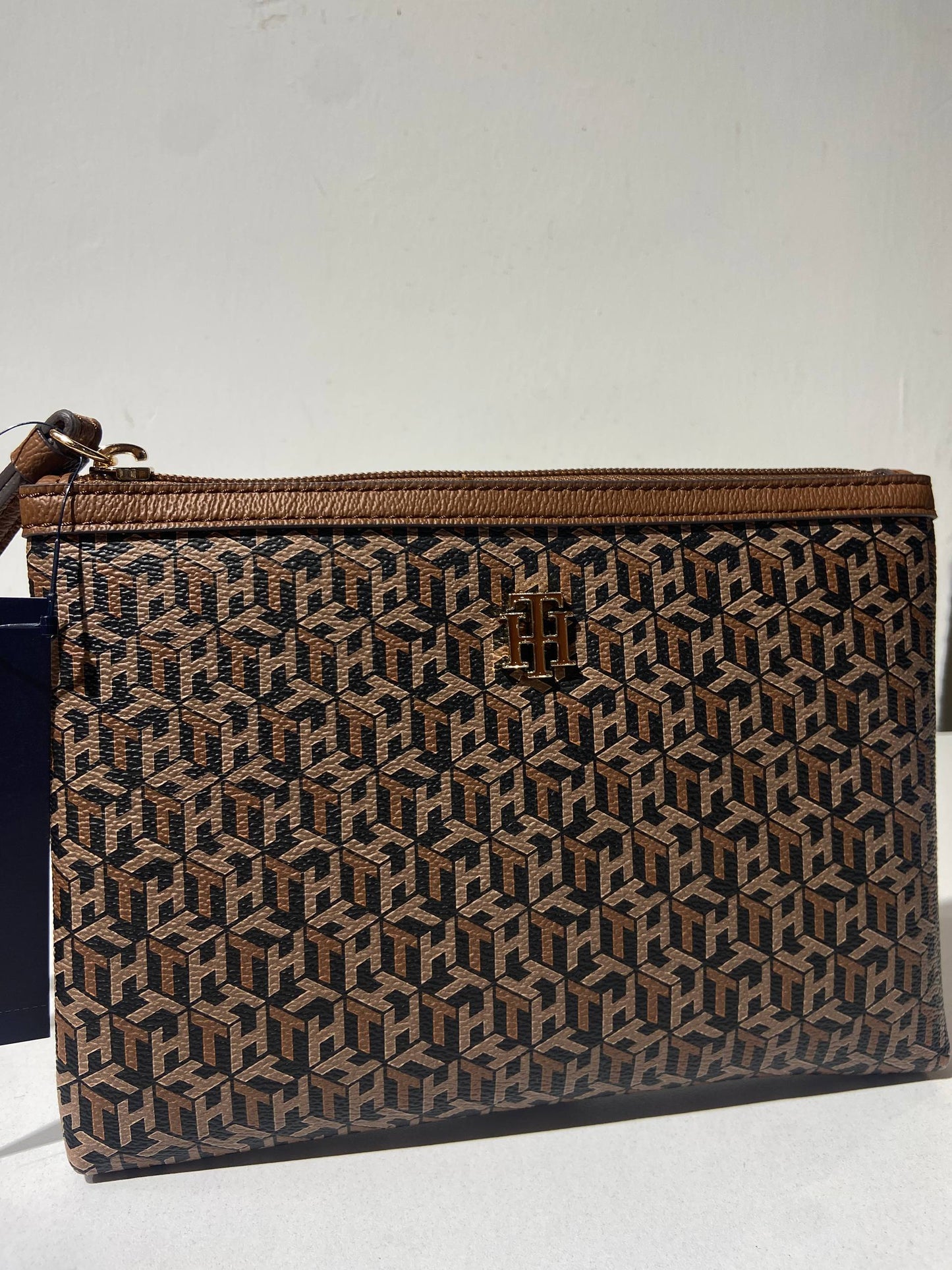 Tommy Hilfiger wallet (hand bag)