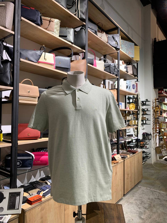 Calvin Klein t-shirt size Large