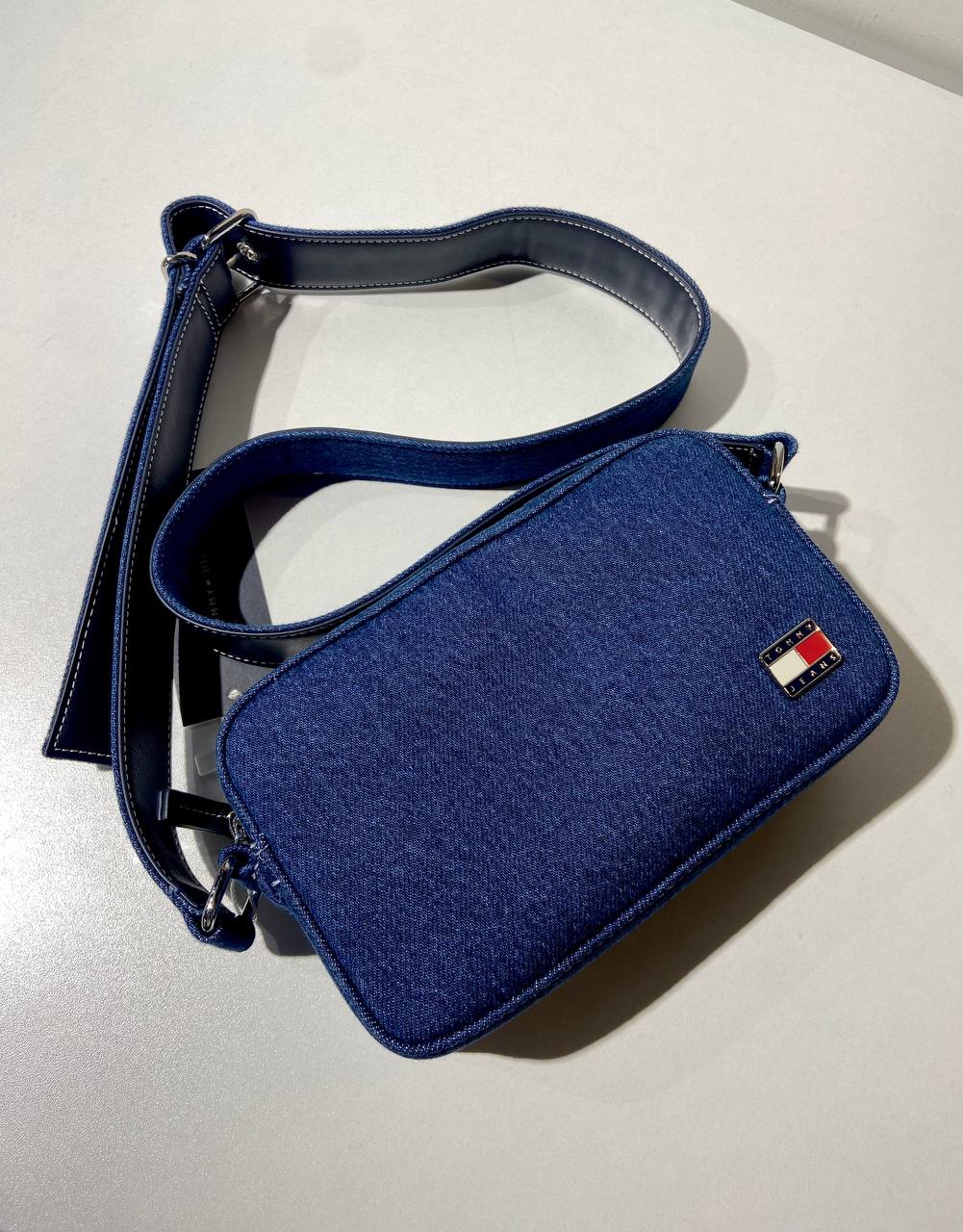 Tommy Hilfiger bag