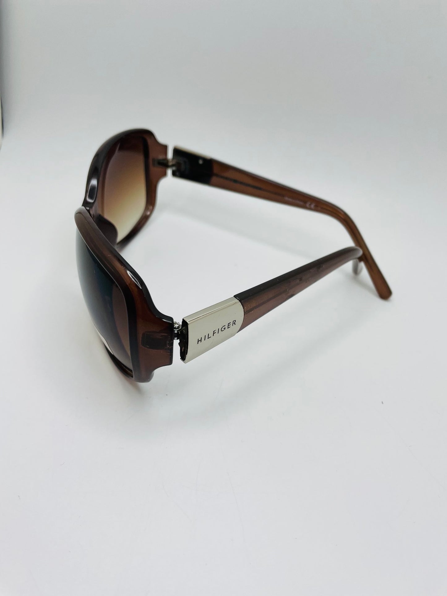 Tommy Hilfiger sunglass