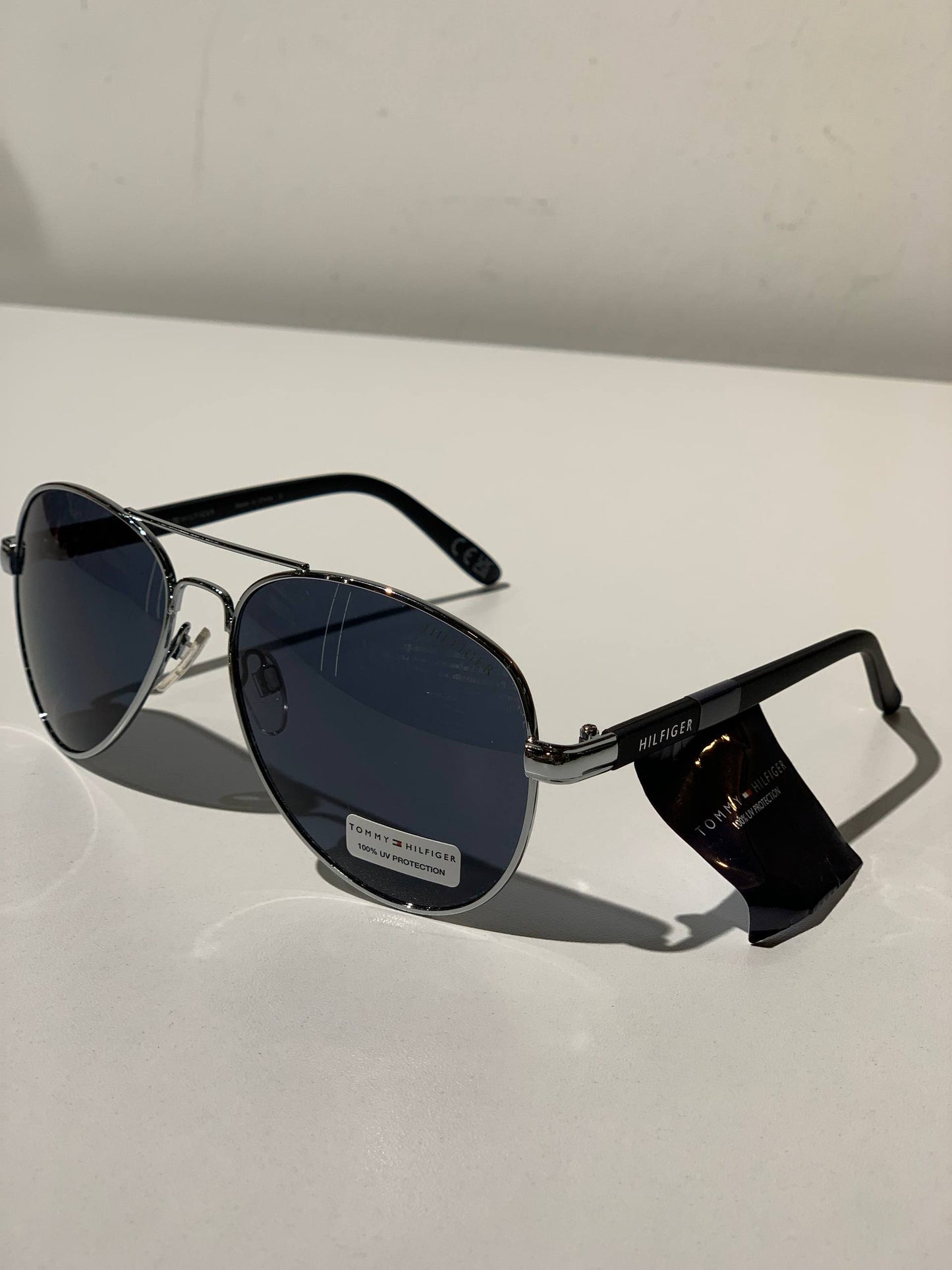 Tommy Hilfiger sunglass