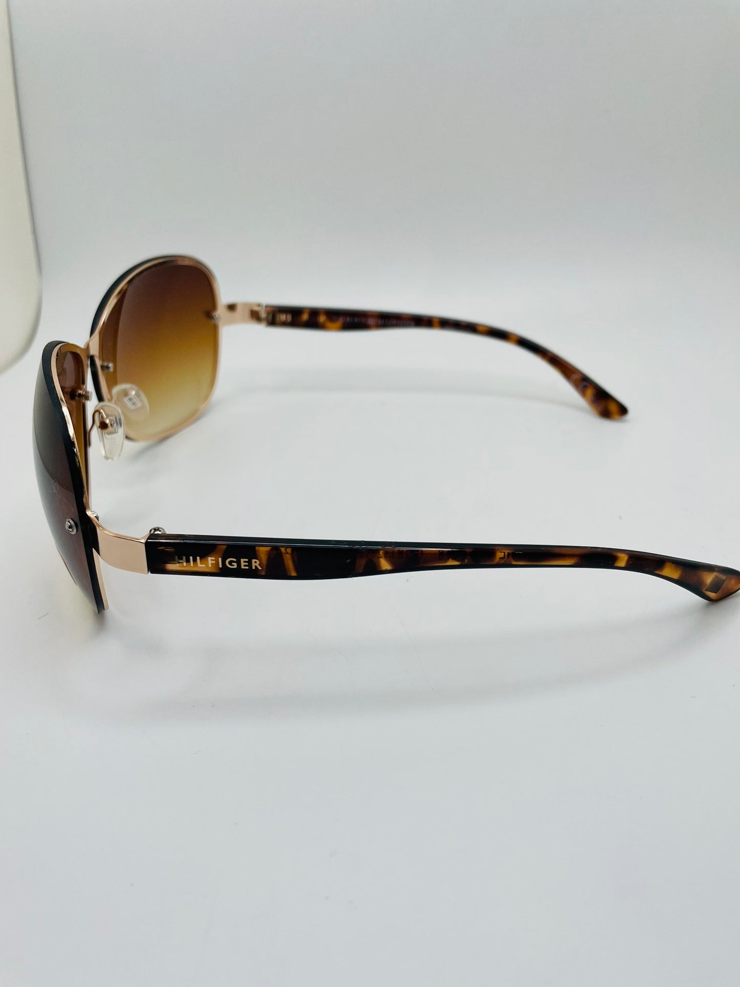 Tommy Hilfiger sunglass