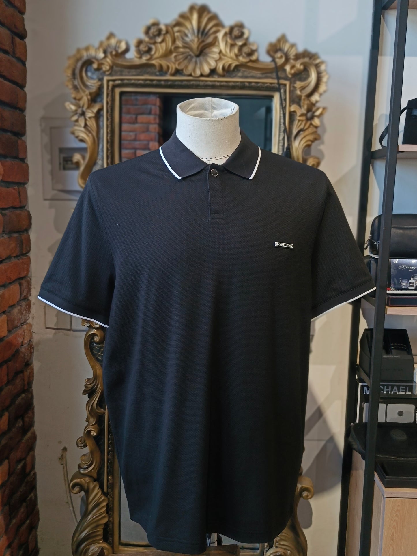 Micheal kors shirt size Large