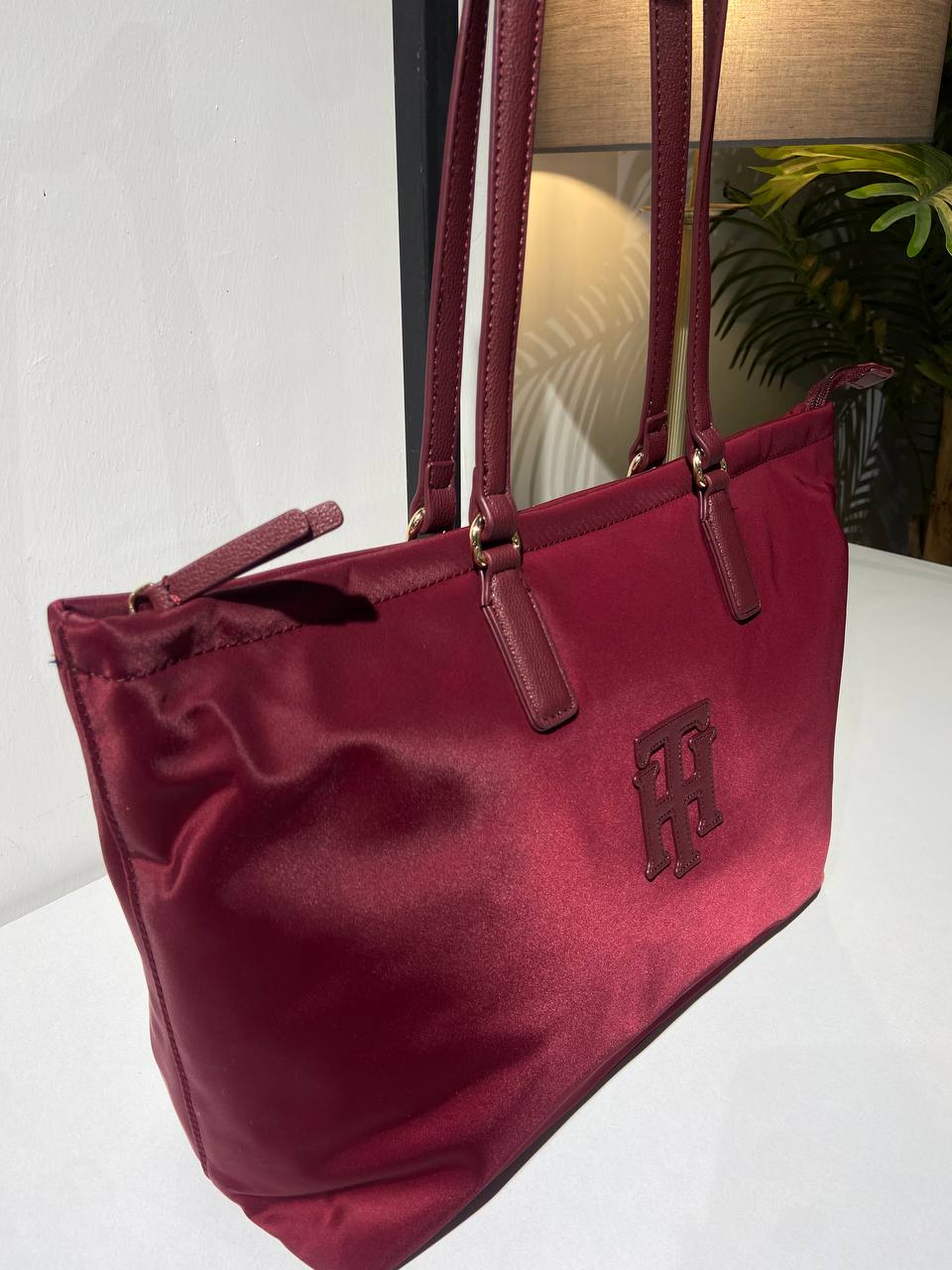 Tommy Hilfiger bag