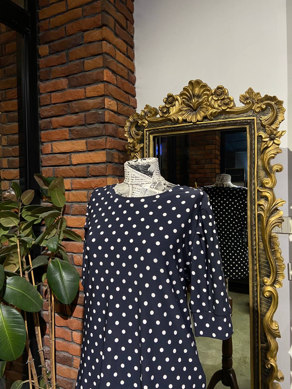 Tommy Hilfiger top size large