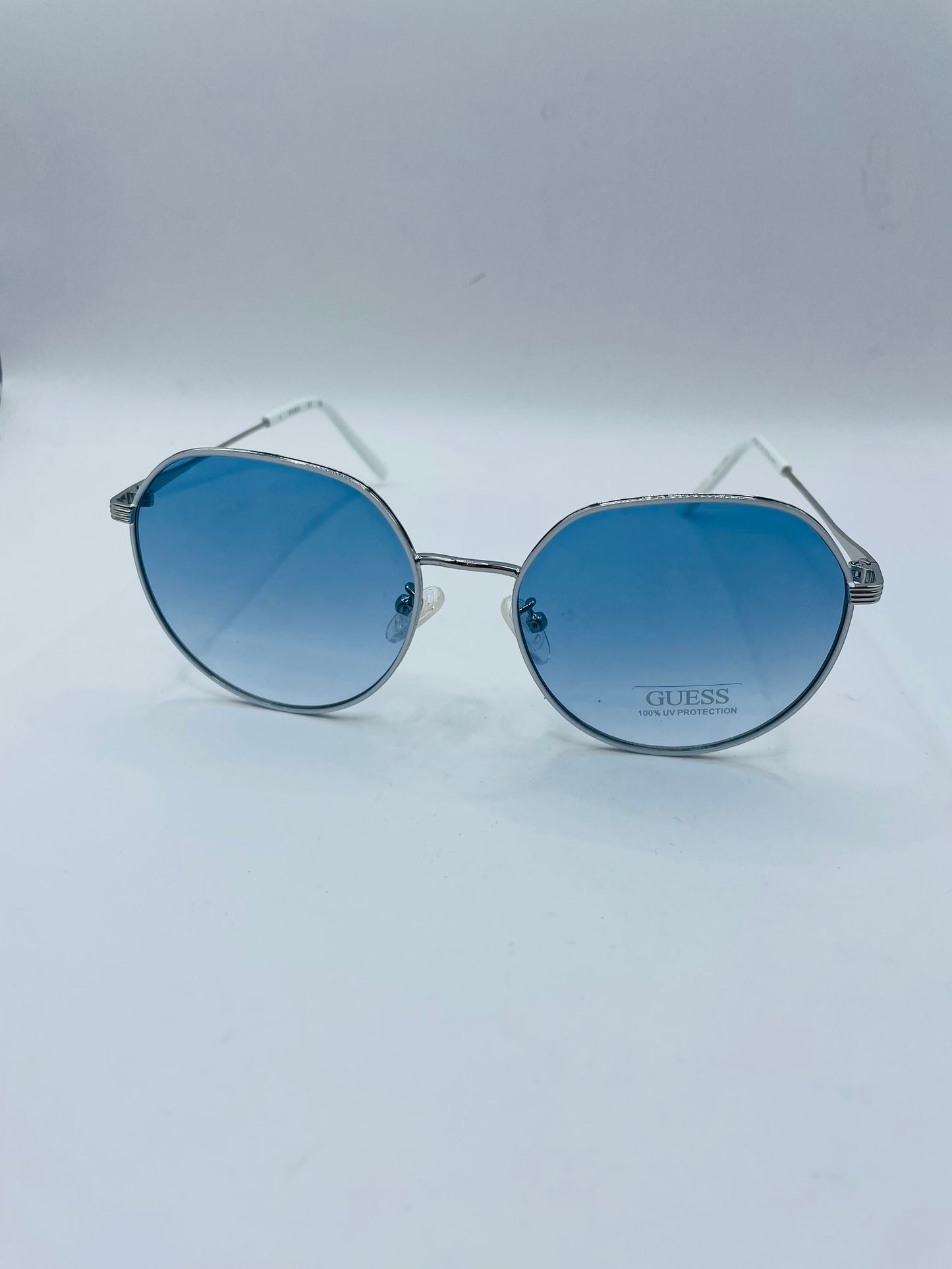 Guess sunglass