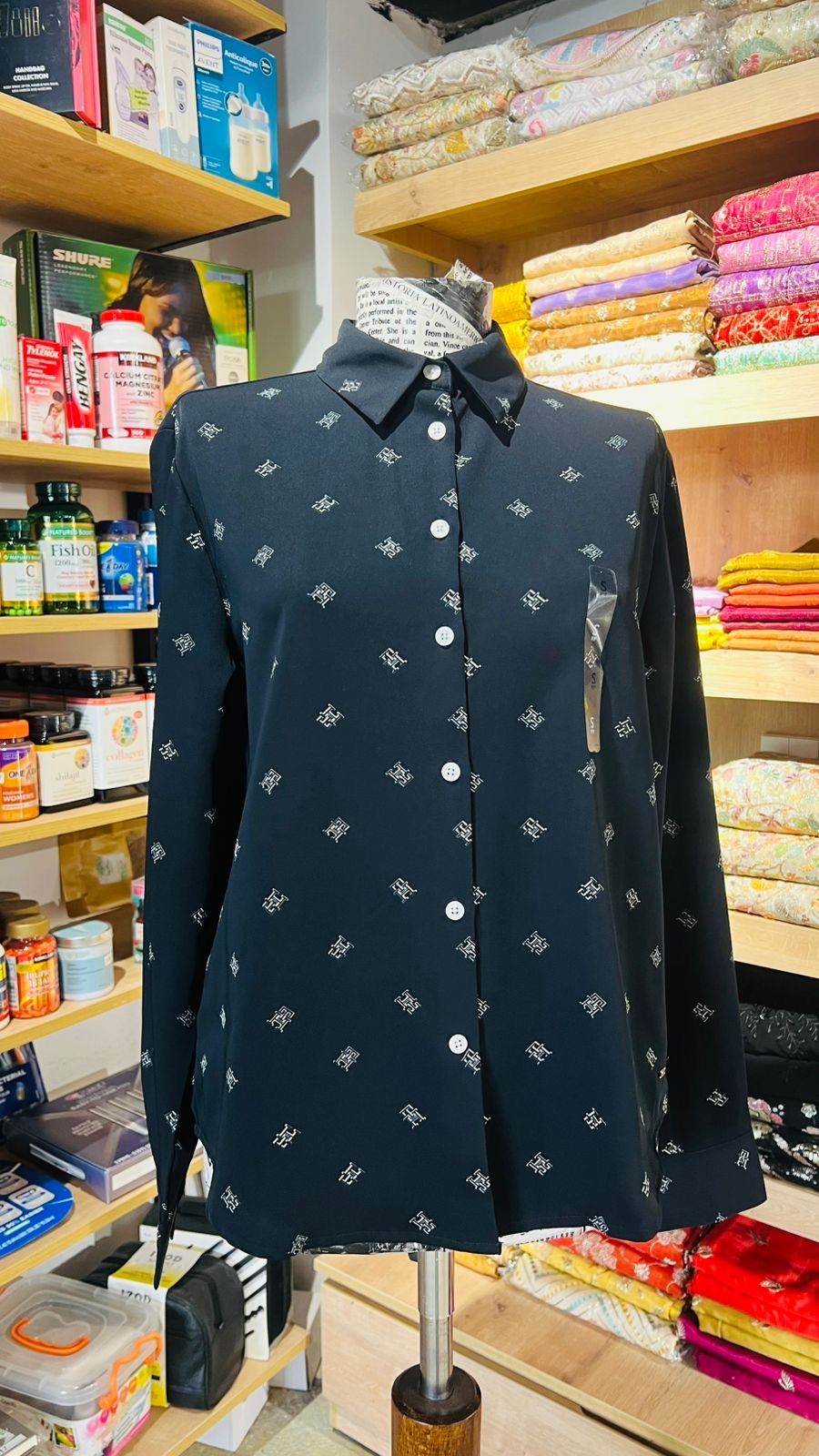 Tommy Hilfiger button down blouse