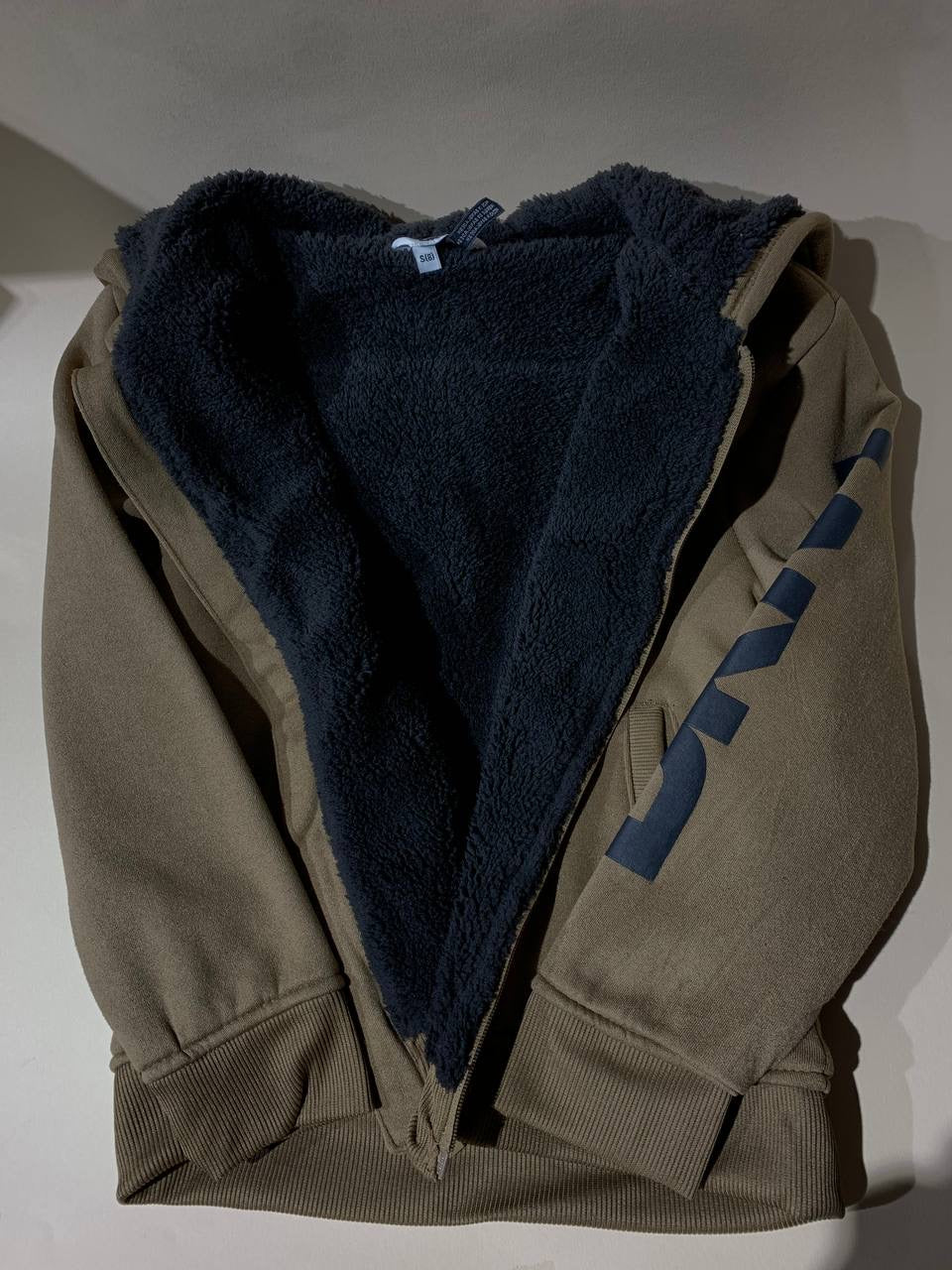 Dkny kids jacket size small (8)