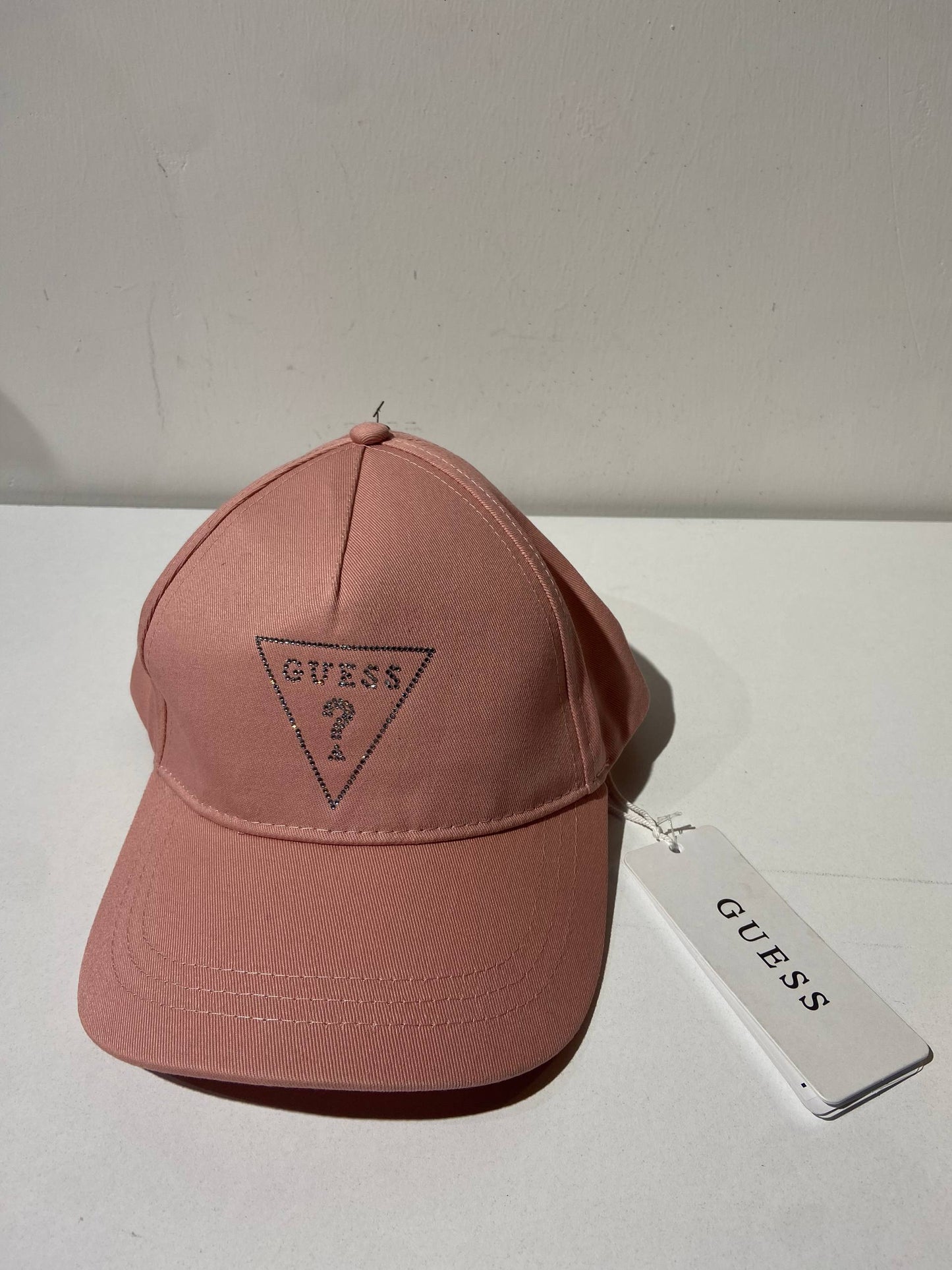 Guess cap