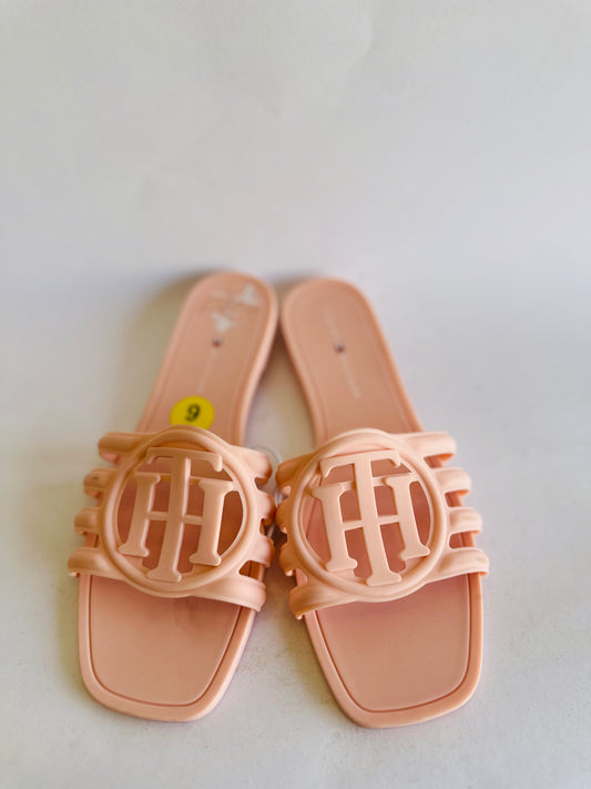 Tommy Hilfiger sandal size 39.5
