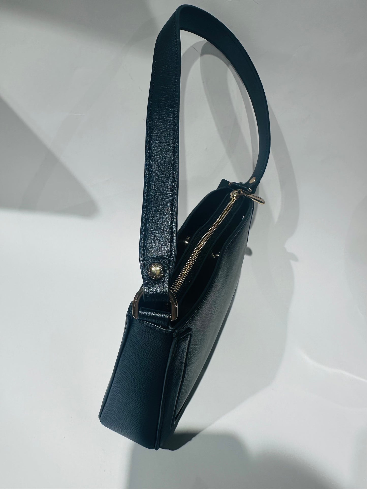 karl lagerfeld shoulderbag