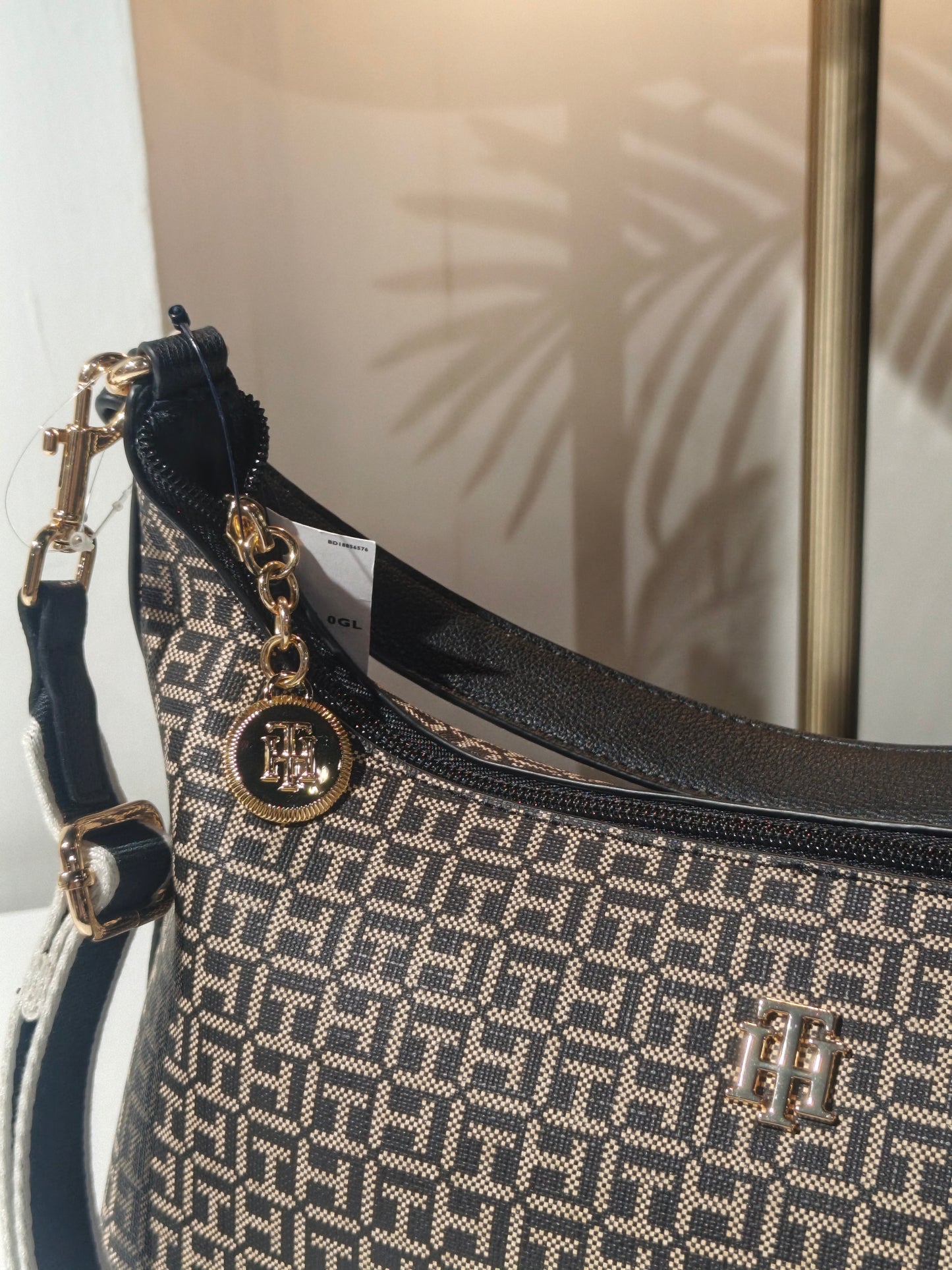 Tommy Hilfiger bag