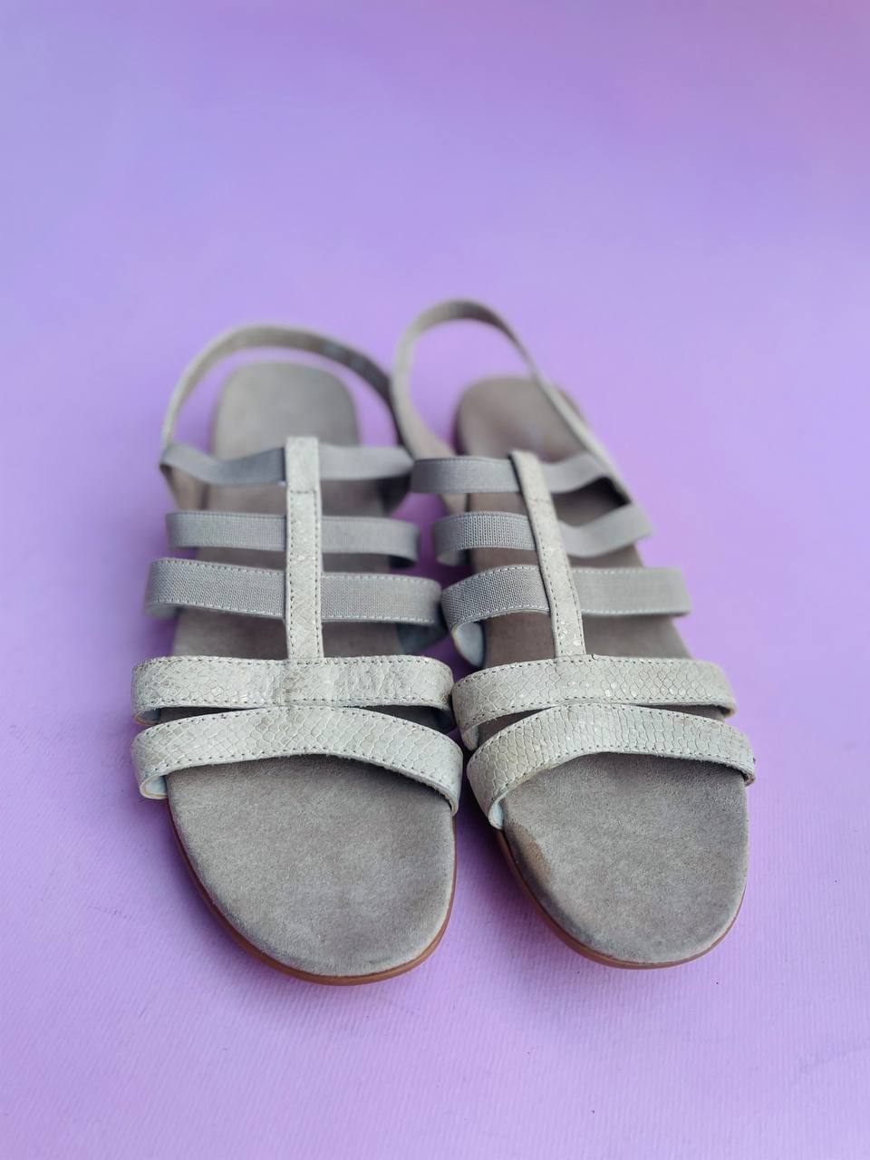 Munro sandal size 8.5
