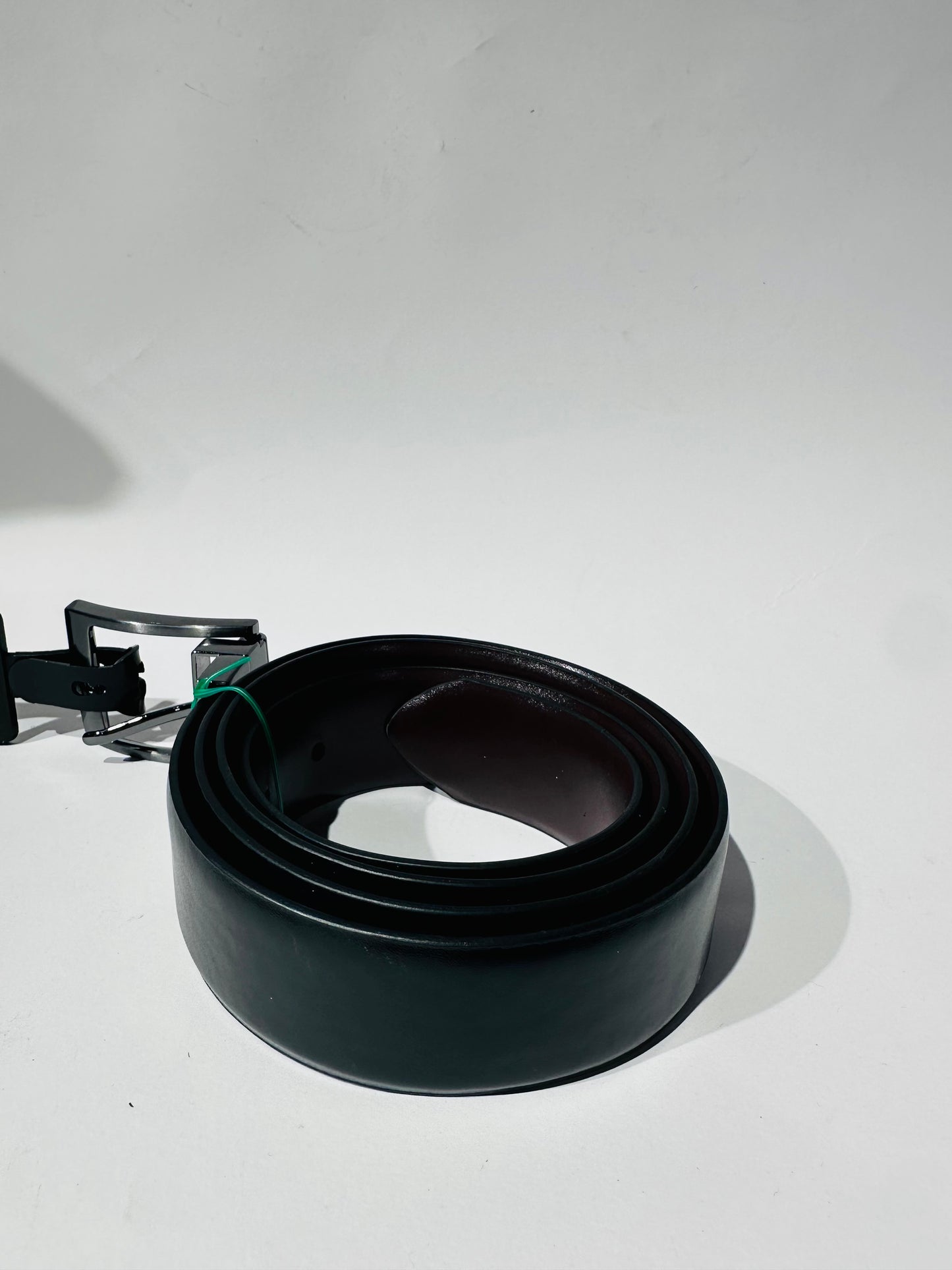 Steve Madden belt reversible size large (38/40)