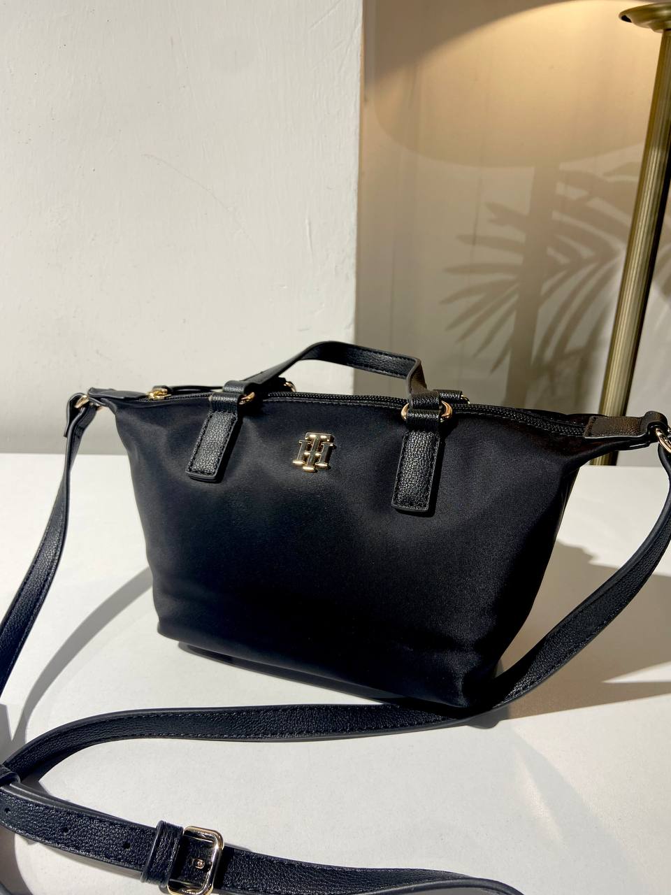 Tommy Hilfiger bag