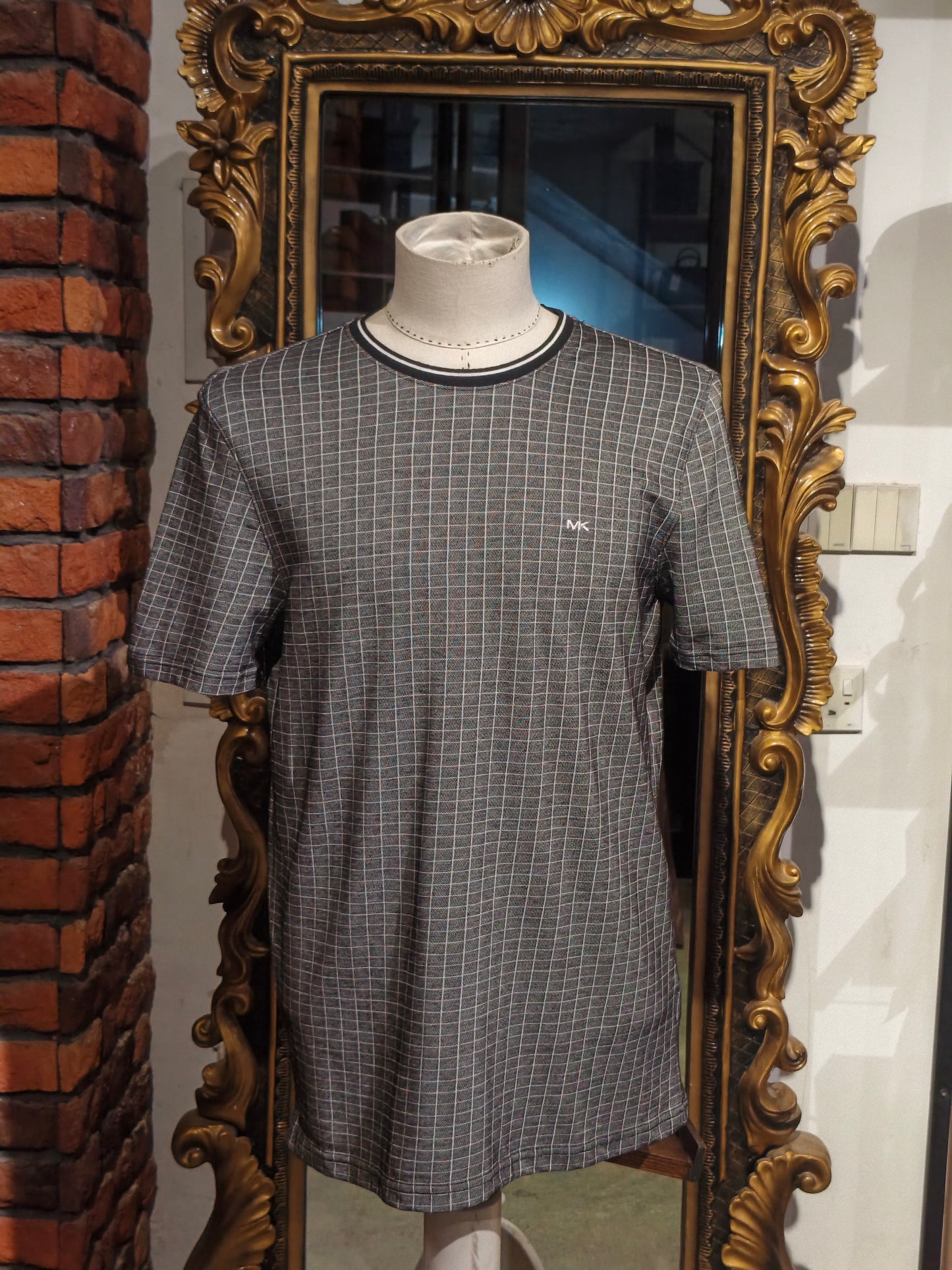 Michael kors shirt size Medium