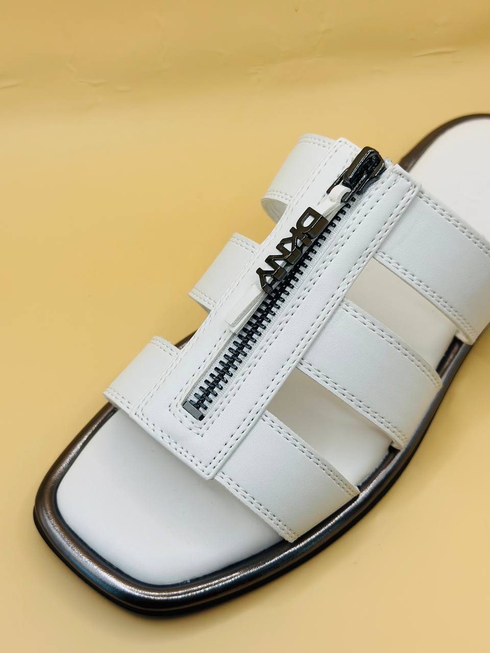 Dkny sandal size 36