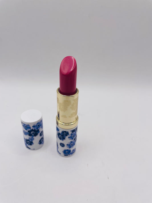Estée Lauder lipstick