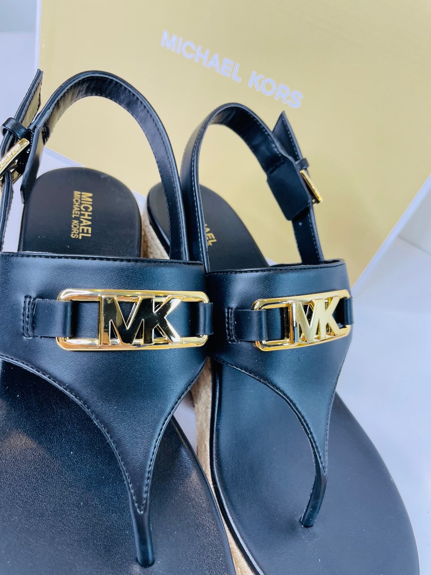 Michael kors sandal