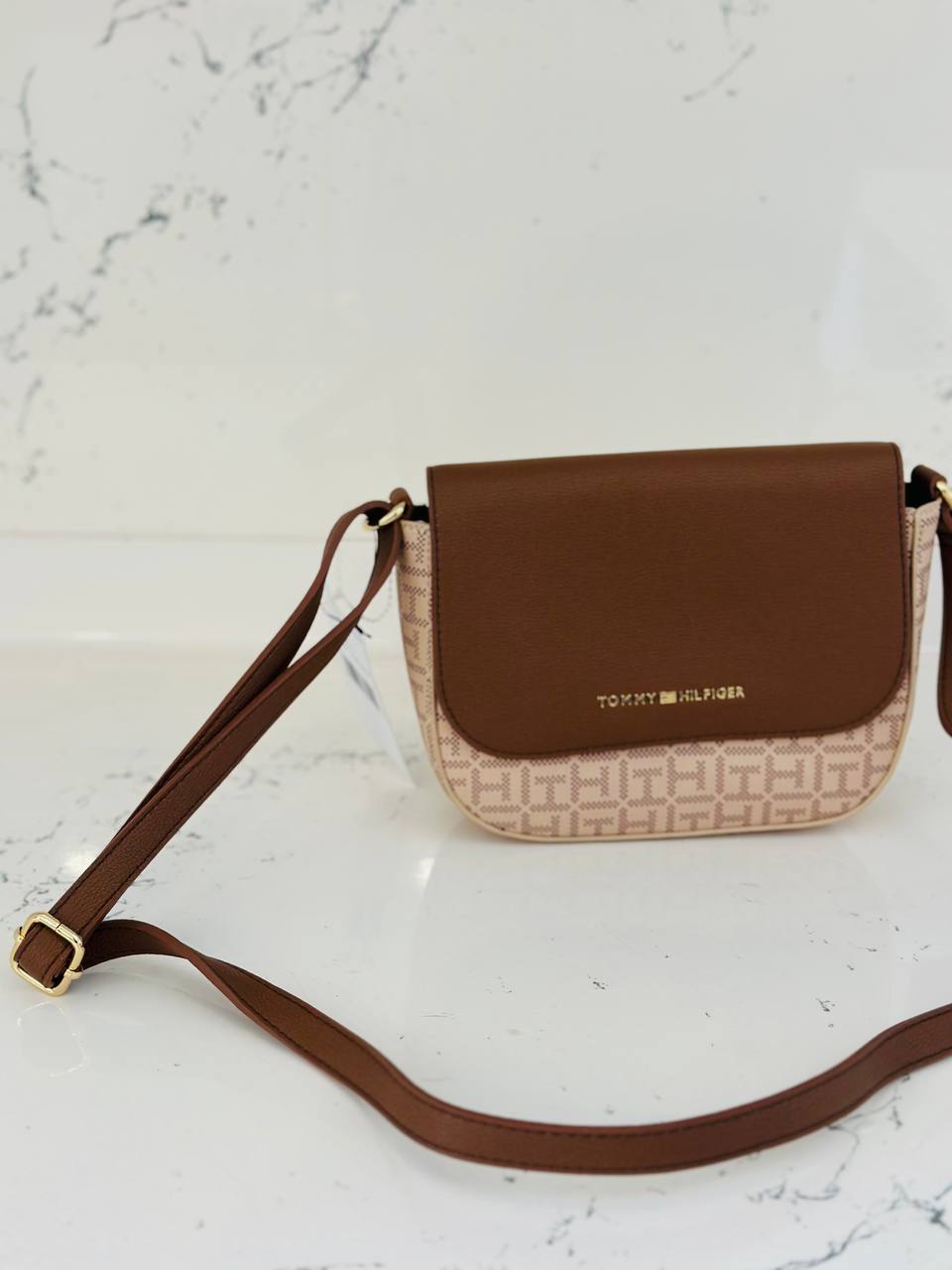 Tommy Hilfiger bag