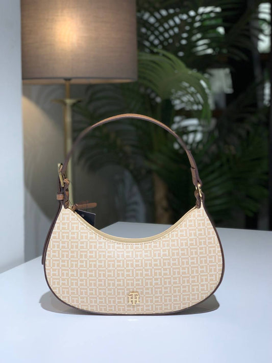 Tommy Hilfiger bag