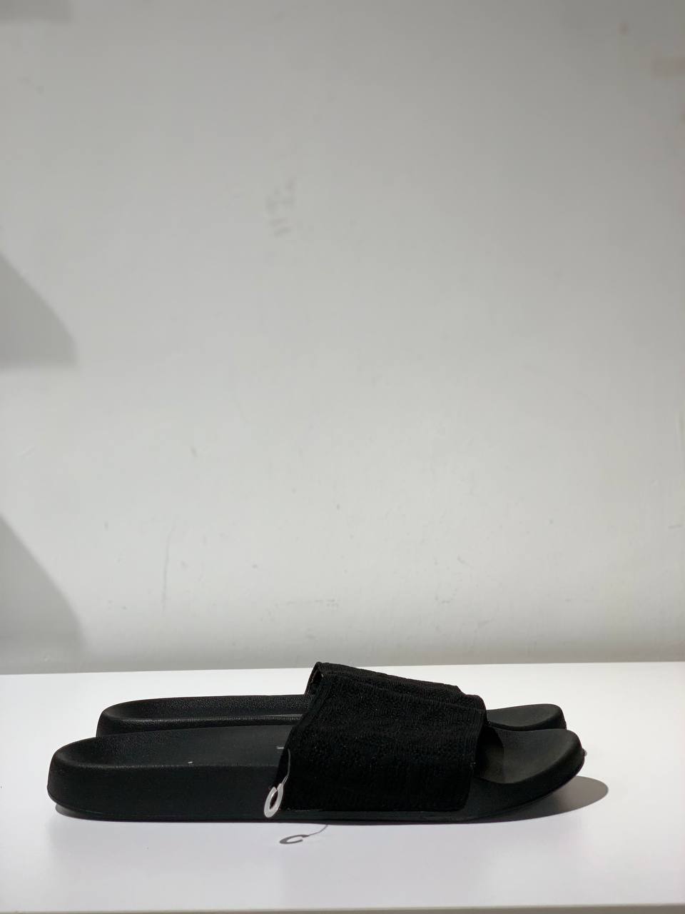 Dkny sandal size 9