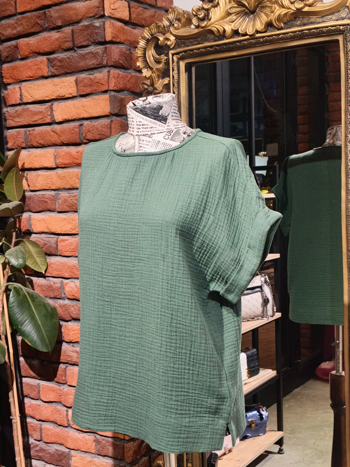 Gloria Vanderbilt top