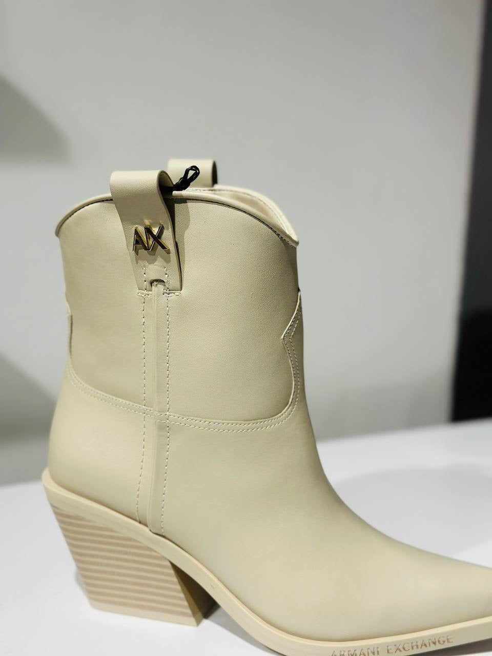 Armani exchange boots size 39