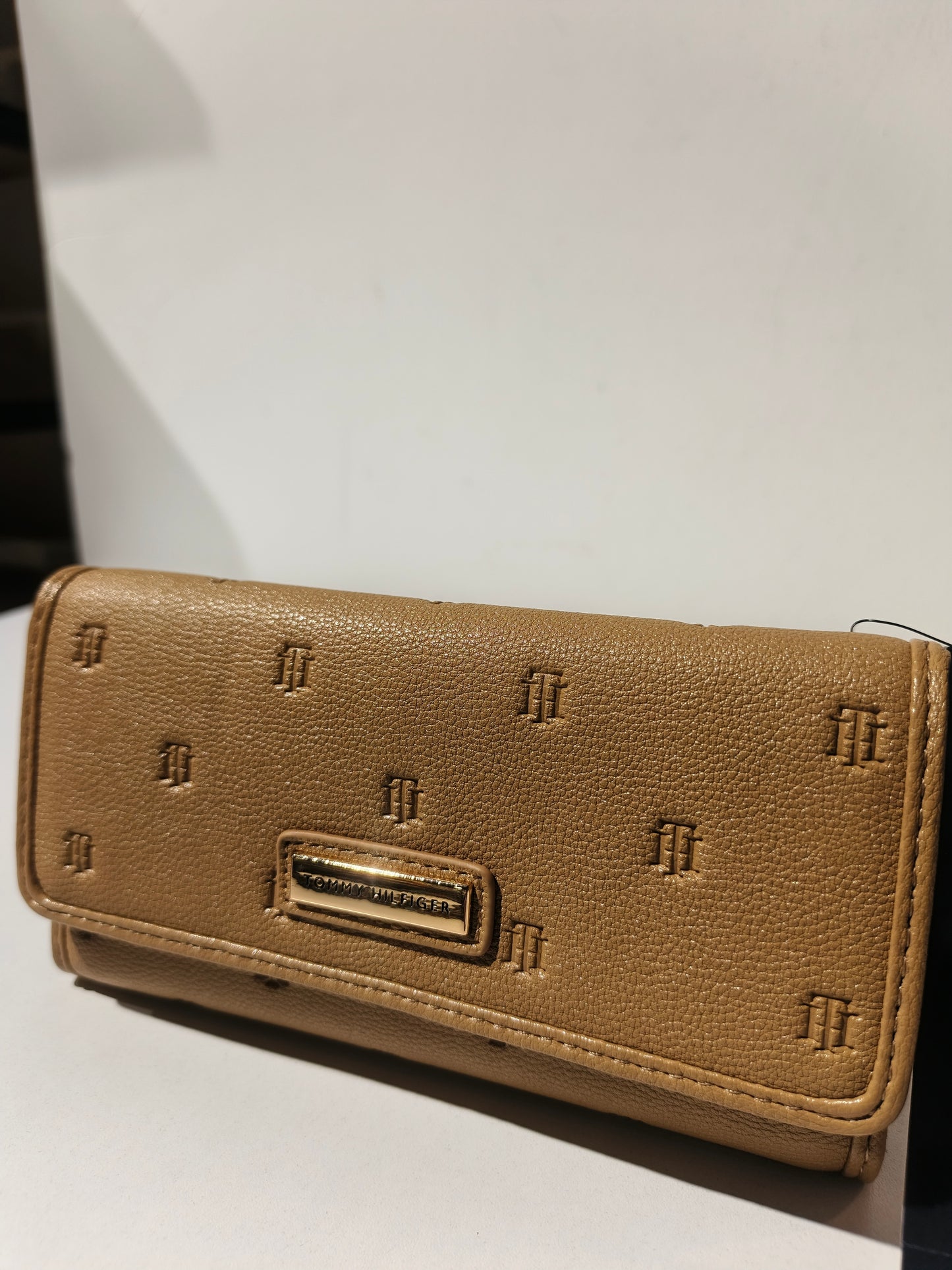 Tommy Hilfiger wallet